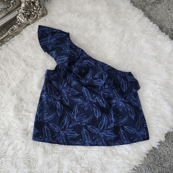 Banana Republic ONE-SHOULDER TOP. Color: Preppy Navy. Size Small. New. Z - Picture 1 of 8